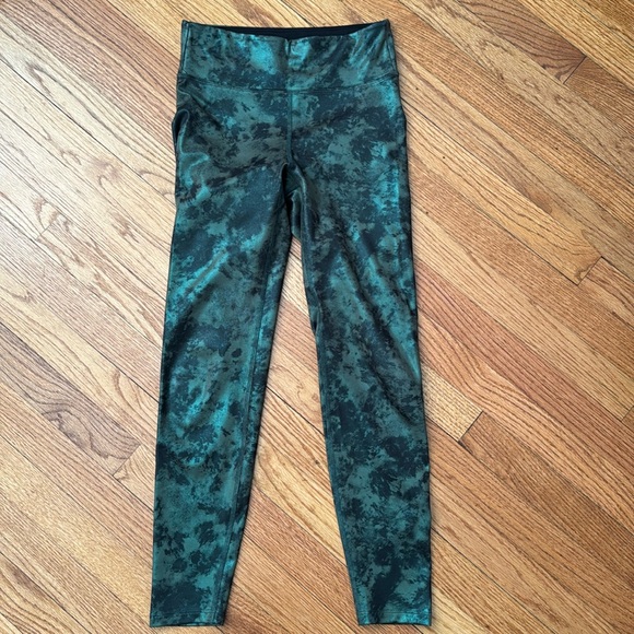 Heroine Sport Leggings - Picture 1 of 5